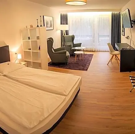 Hotel Quellenhof 3*